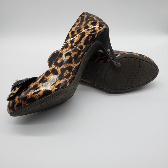 Leopard Pleather Pin Up High Heels - Picture 2 of 4